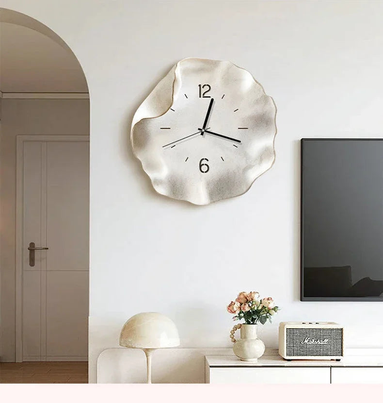 2025 Desktop-Uhr, Ornamente, Wohnzimmer, Eingang, dekorative Wanduhr, kreativer abstrakter Tisch, einfache, moderne, stille Uhr