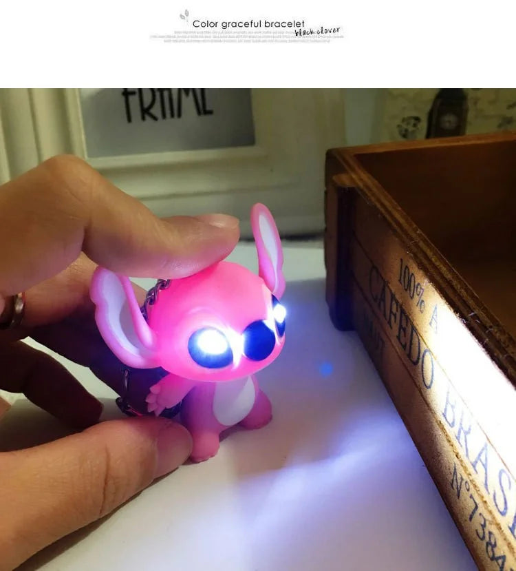 Lilo und Stitch Engel leuchtender Klang Schlüsselanhänger Cartoon Animation Kinder Erwachsene Geschenk Reißverschluss Dekoration Spielzeug Modell Ornament Puppe DIY