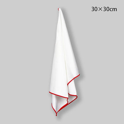 Reinigungs tuch zum Abwischen von Rotwein gläsern Wischen Sie das Glas ab, ohne Spuren zu hinterlassen