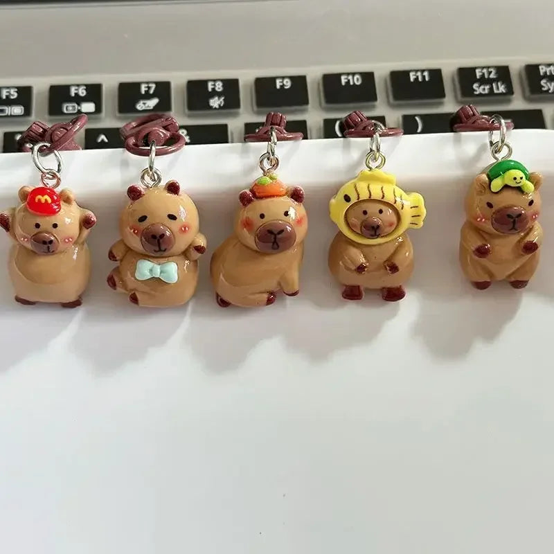 1-10Pcs Lustige Cartoon Capybara Schlüsselanhänger Frauen Männer Charme Harz Glänzend Flatback Tier Anhänger Schlüsselring Schmuck, Die Entdeckungen