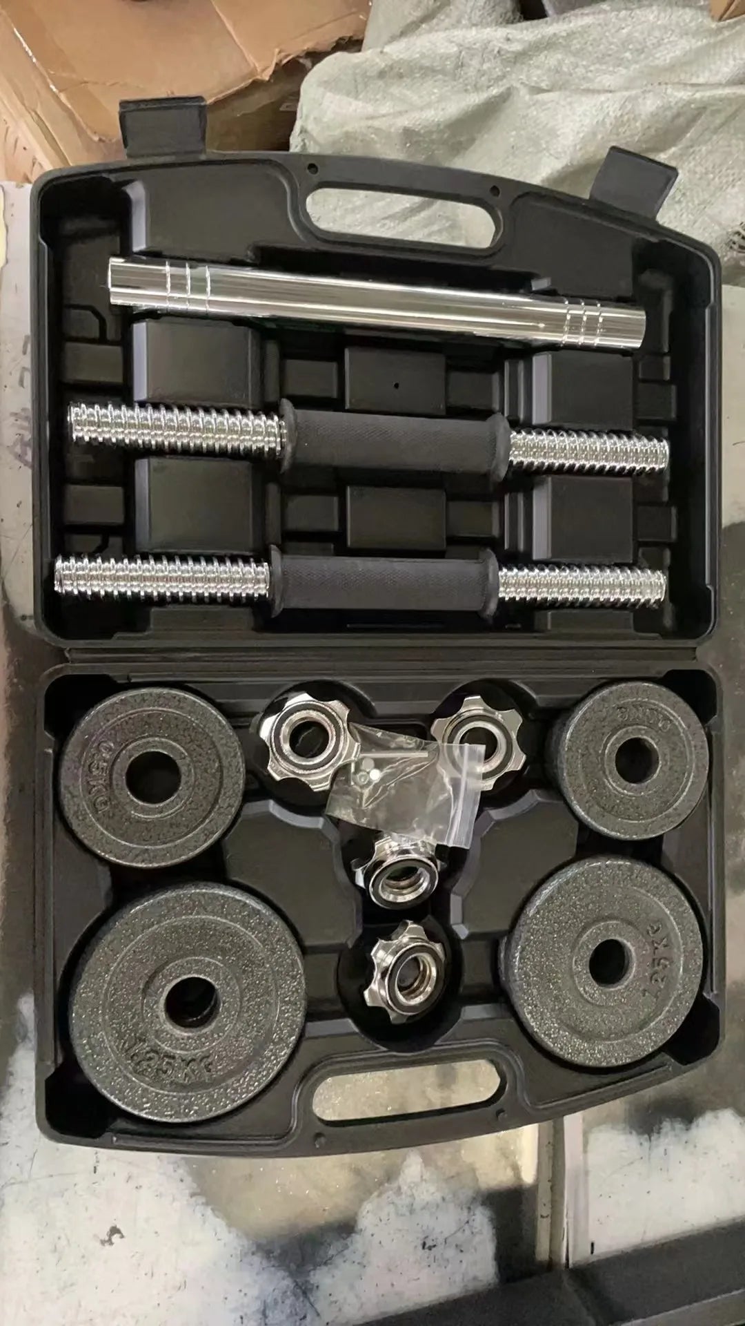 10 kg, 15 kg, 20 kg, 30 kg, Fitnessstudio, Zuhause, Gewichtheben, Hanteln mit Box, bemalt, schwarz lackiert, Gusseisen-Hanteln, Langhantel-Set.