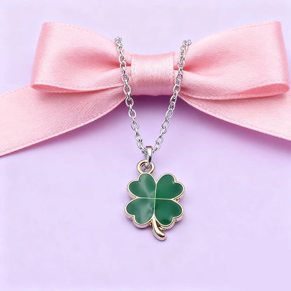 50 Stück glückliches vierblättriges Kleeblatt-Charm-Anhänger, Kleeblatt-Anhänger zum Aufhängen, vier Blütenblätter, Glücksblatt-Anhänger-Charm, DIY-Schmuckzubehör