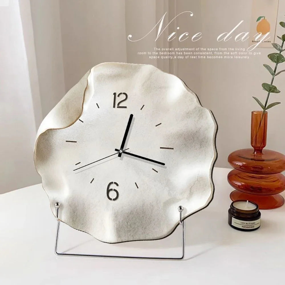 2025 Desktop-Uhr, Ornamente, Wohnzimmer, Eingang, dekorative Wanduhr, kreativer abstrakter Tisch, einfache, moderne, stille Uhr