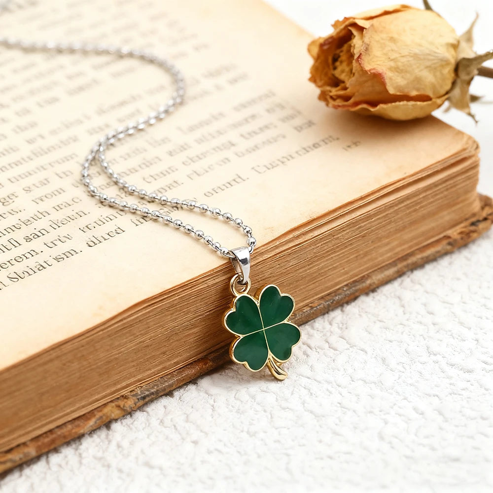 50 Stück glückliches vierblättriges Kleeblatt-Charm-Anhänger, Kleeblatt-Anhänger zum Aufhängen, vier Blütenblätter, Glücksblatt-Anhänger-Charm, DIY-Schmuckzubehör