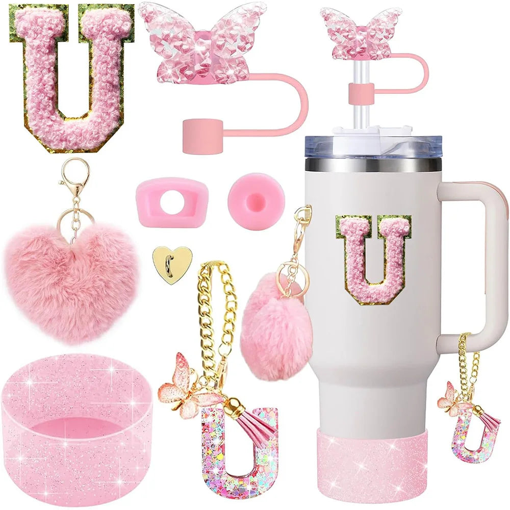 8 Stück Tassenzubehör für Stanley Cup 30oz 40oz inklusive Schmetterlings-Stroh-Abdeckkappe, Silikon-Stiefelgriff-Charm-Initialen-Aufkleber